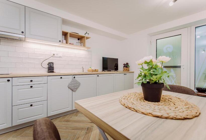 Номер Deluxe, Nádas Center Home Badacsony
