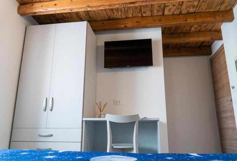 Номер Стандарт с Балконом, B&b Da Pieri
