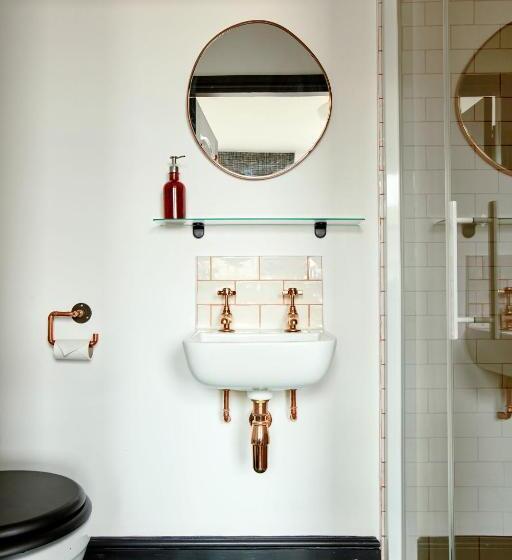 Quarto Estandar, Jet Black Jewel