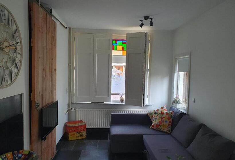 اتاق استاندارد چهار تخته, B&b De Loeff