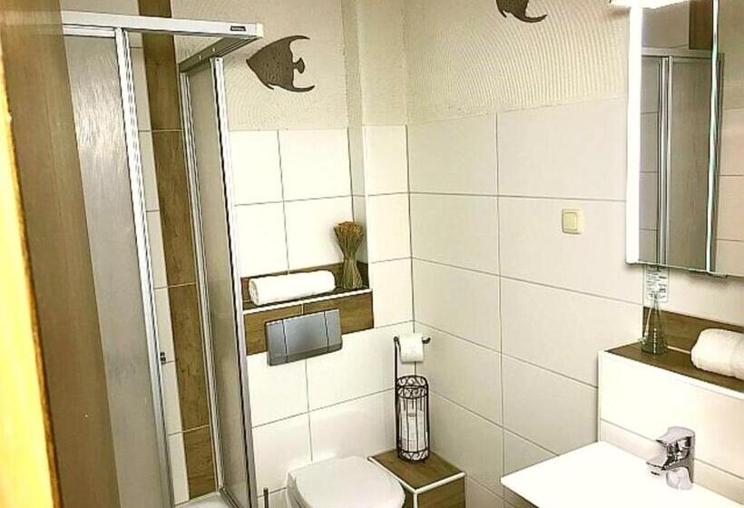Номер Стандарт, Weisser Brunnen