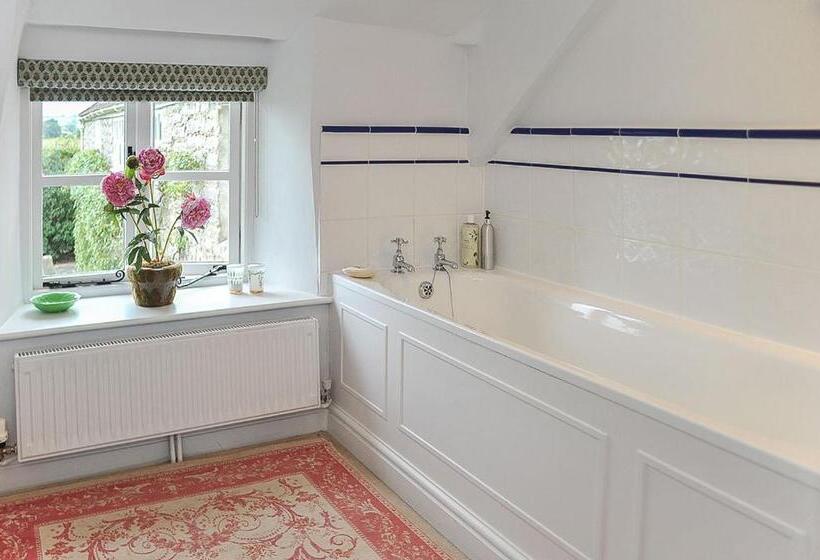 Standard room with outdoor bath, Middle Farm House