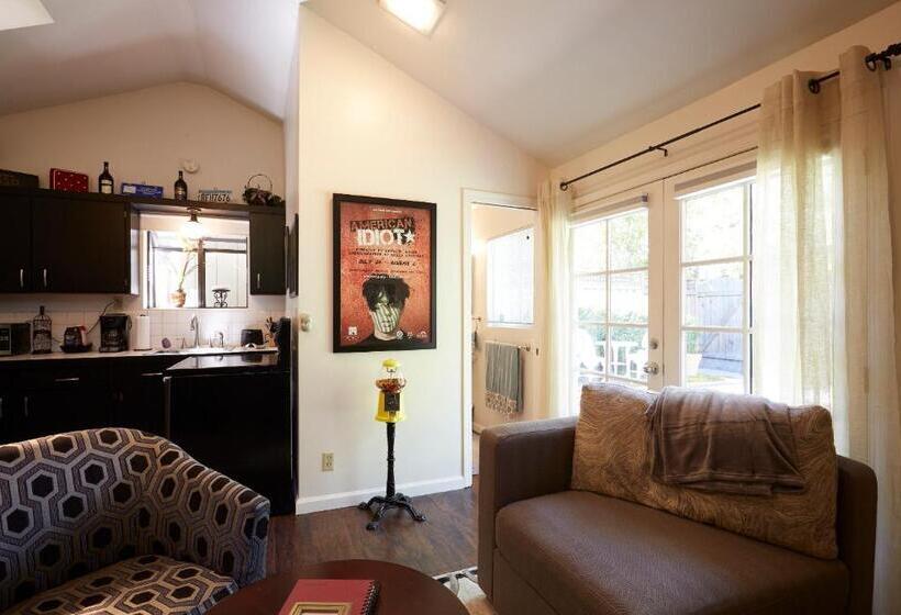 חדר סטנדרט, Willow Glen Private Studio   1 Queen Bed And 1 Queen Inflatable