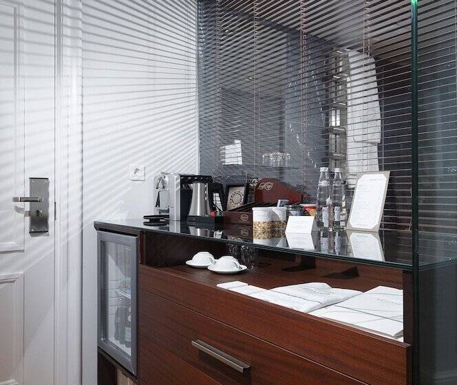 Номер Deluxe, Georges Hotel Galata