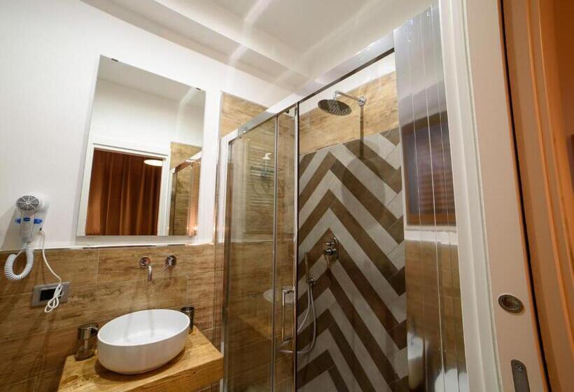 Quarto Estandar, Forese House