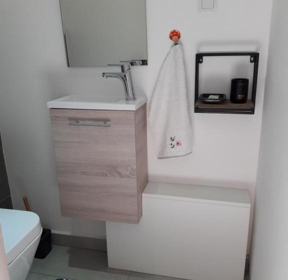اتاق لوکس, Maison Tonga Piscine   Jacuzzi Confort