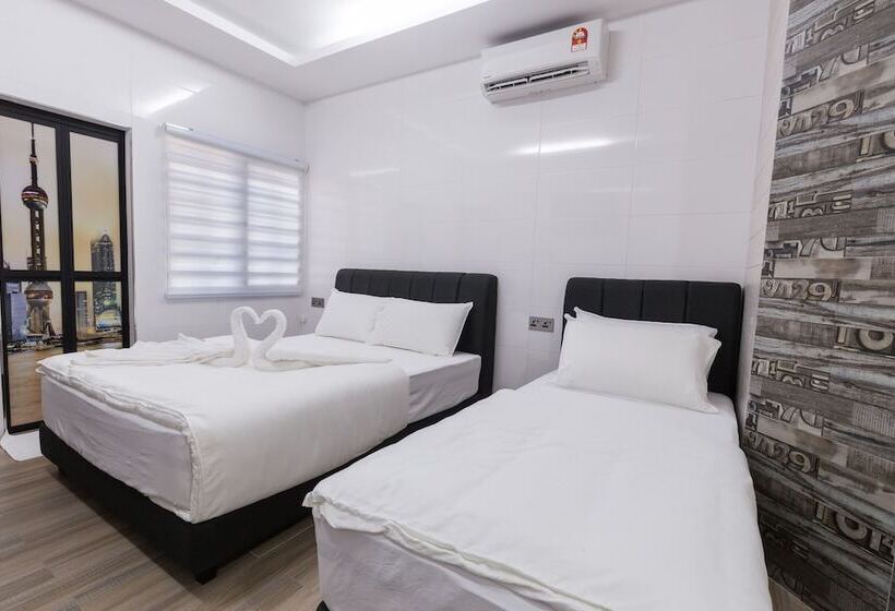 デラックストリプルルーム, Lee Luxury Home, Usm Penang