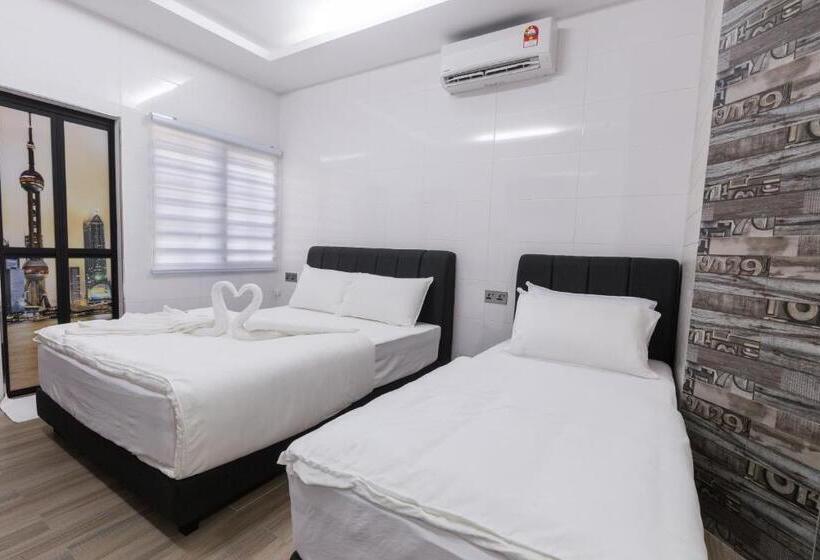 デラックストリプルルーム, Lee Luxury Home, Usm Penang