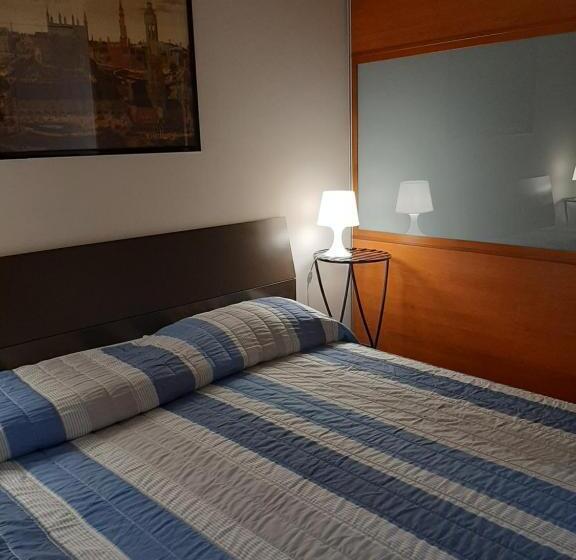 Студия Стандарт, B&b La Fenice Sul Lago