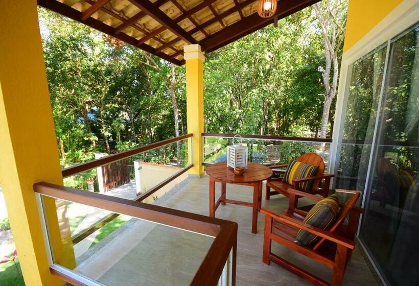 バルコニー付きスタンダードトリプルルーム, Quintas Do Arraial Guest House