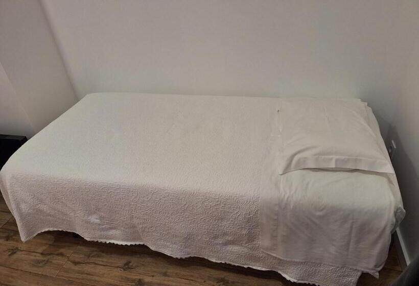 Quarto Triplo Estandar, Al Penaferrim Sintra Rooms