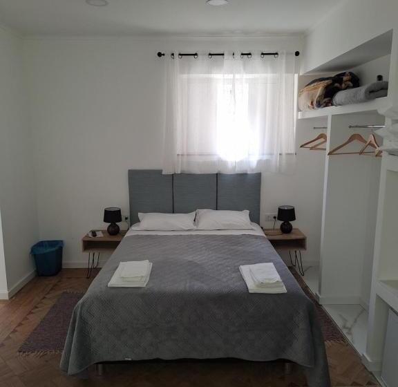 Quarto Triplo Basic, Al Penaferrim Sintra Rooms