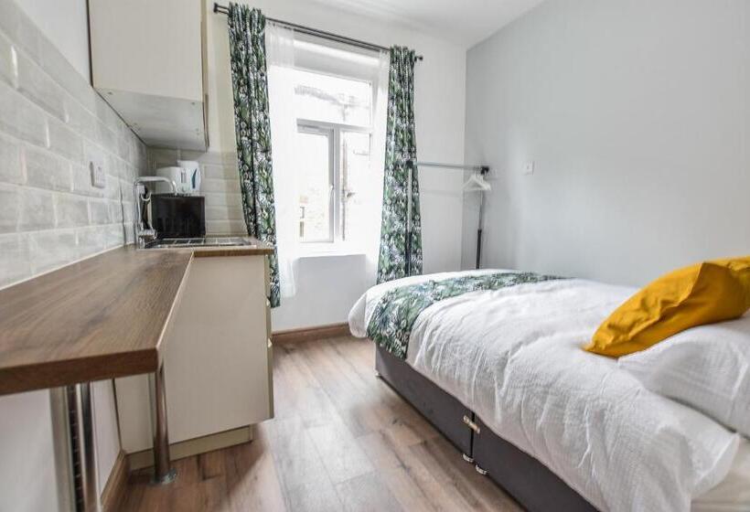 استودیوی استاندارد, Regency Guesthouse Manchester North