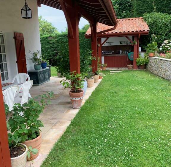 Quarto Estandar, Villa Les Hortensias B&b