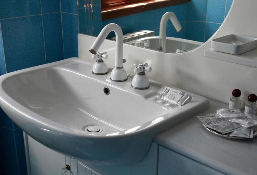 اتاق استاندارد سه نفره, Casa Il Ceppo