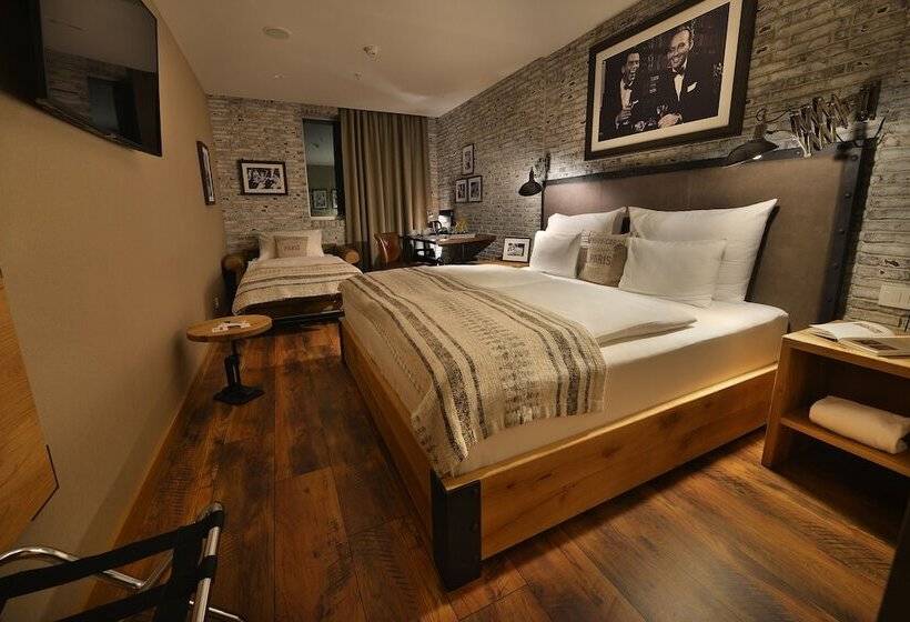 Quarto Triplo Comfort, Loft Hotel Bratislava