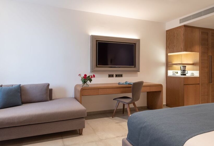 Четырехместный Номер Deluxe, Nana Golden Beach   All Inclusive