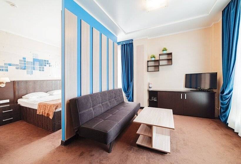 Номер Deluxe, Shato City