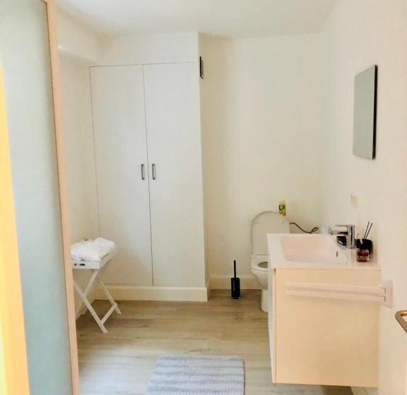 Quarto Familiar Deluxe, Inga