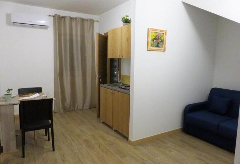 Quarto Familiar, Residenza Montegrappa