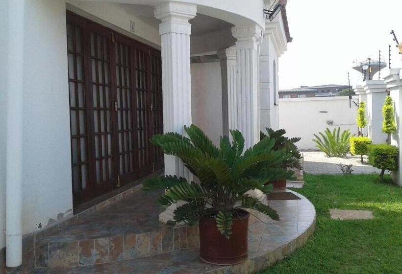Четырехместный Номер Стандарт, Elegant Guest House Malelane