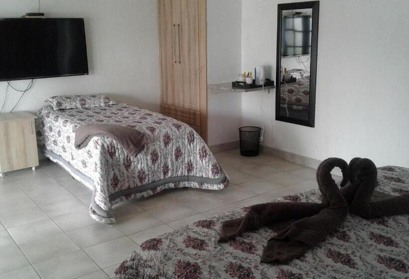 Семейный Номер Вид на Сад, Elegant Guest House Malelane
