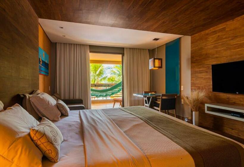 سوییت لوکس, Carmel Charme Resort