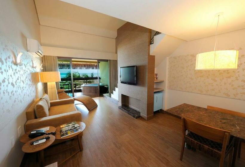 سوئیت با وان آب گرم, Carmel Charme Resort