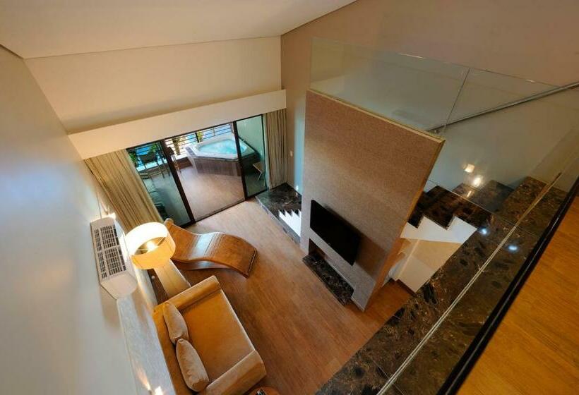 자쿠지 스위트, Carmel Charme Resort