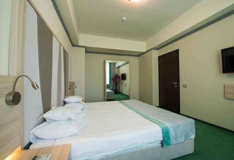 1 Bedroom Apartment City View, Malibu Mamaia