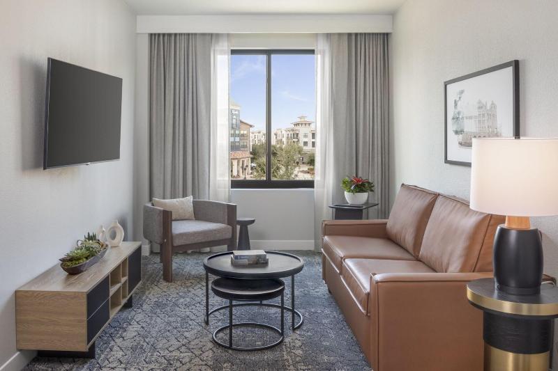 이그제큐티브 스위트 킹침대, Sheraton Hotel Stonebriar