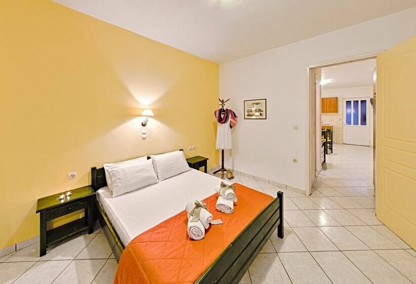 Апартаменты 1 Спальня, Remezzo Studios & Apartments