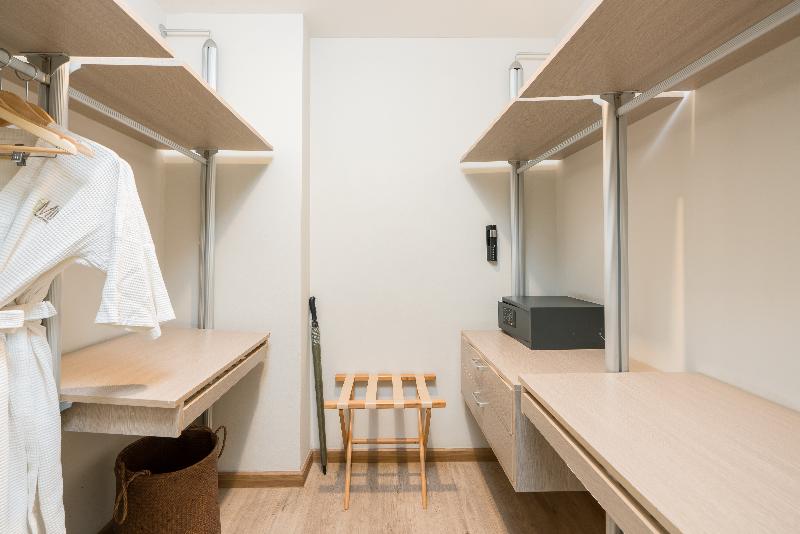 풀장 전망 스위트, Altera Hotel And Residence By At Mind