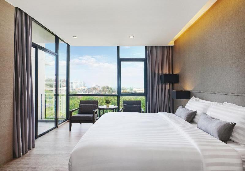 디럭스 룸, Altera Hotel And Residence By At Mind