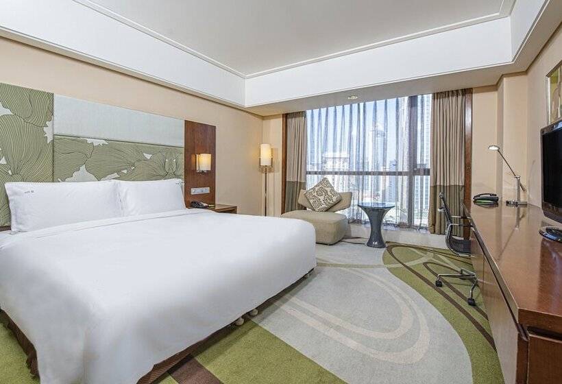 Номер Клуб, Holiday Inn Qingdao City Center, An Ihg Hotel   May 4th Square