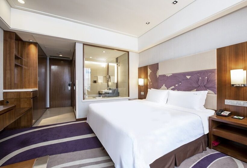 Номер Клуб, Holiday Inn Qingdao City Center, An Ihg Hotel   May 4th Square