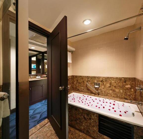 اتاق لوکس سه تخته, Mardhiyyah Hotel And Suites
