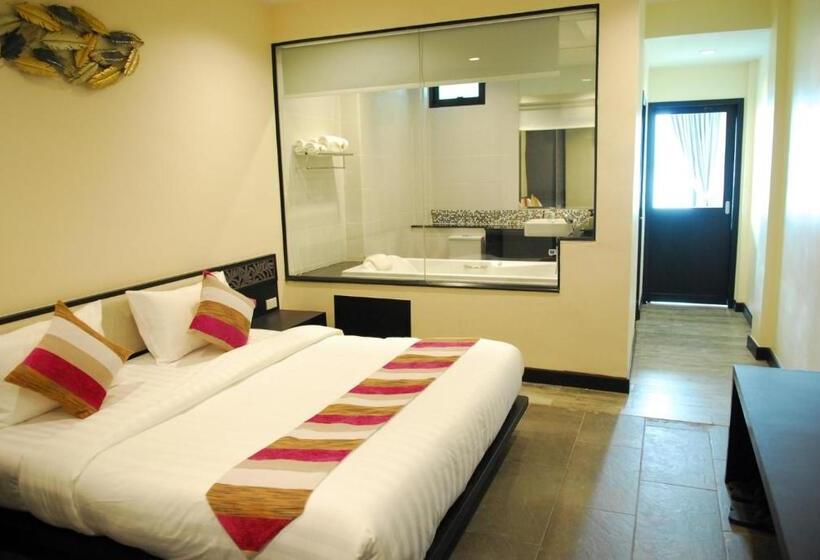 سوئیت با چشم‌انداز رودخانه, Monsane River Kwai Resort