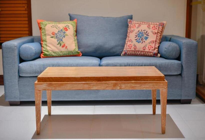 استودیوی استاندارد, Rama Residence Petitenget