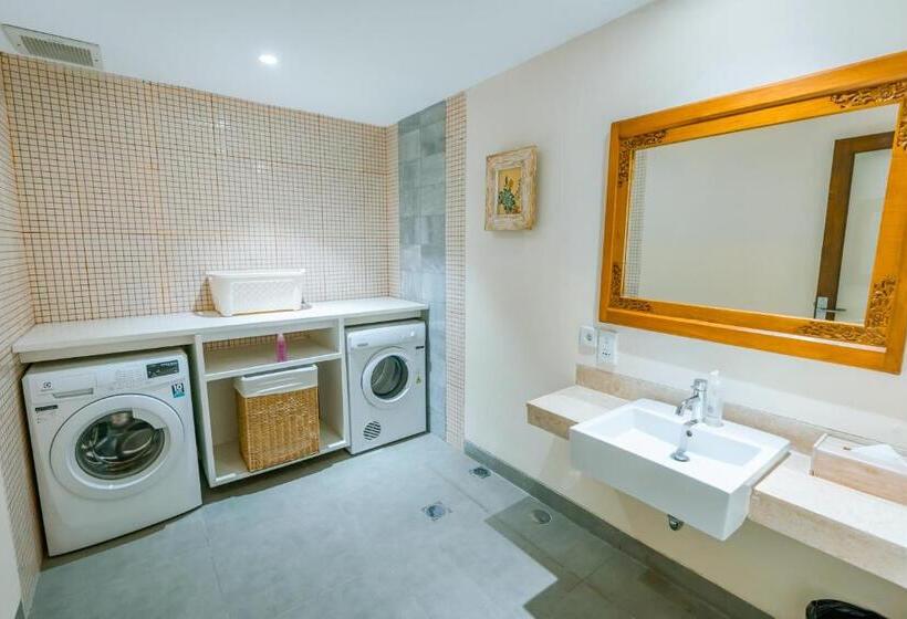 ویلای 2 خوابه, Rama Residence Petitenget