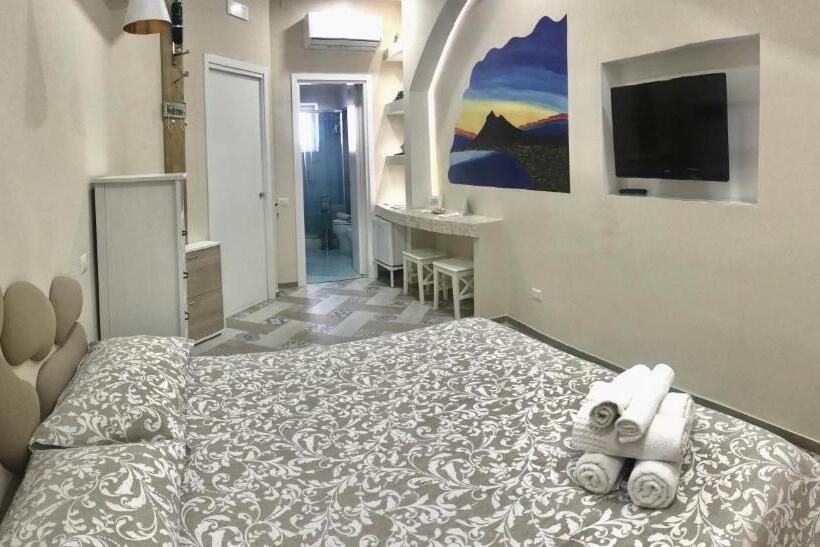 スタンダードルーム, Vesuvio Rooms
