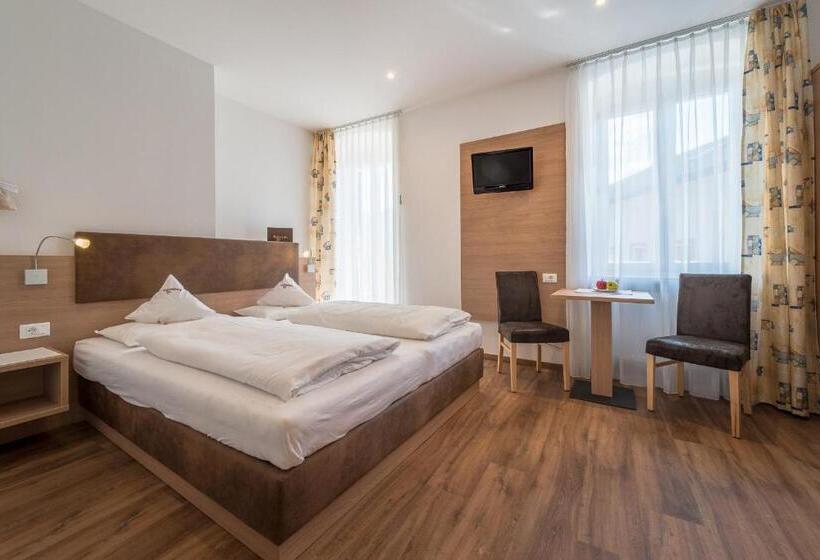 Номер Deluxe с Балконом, Rebenheim