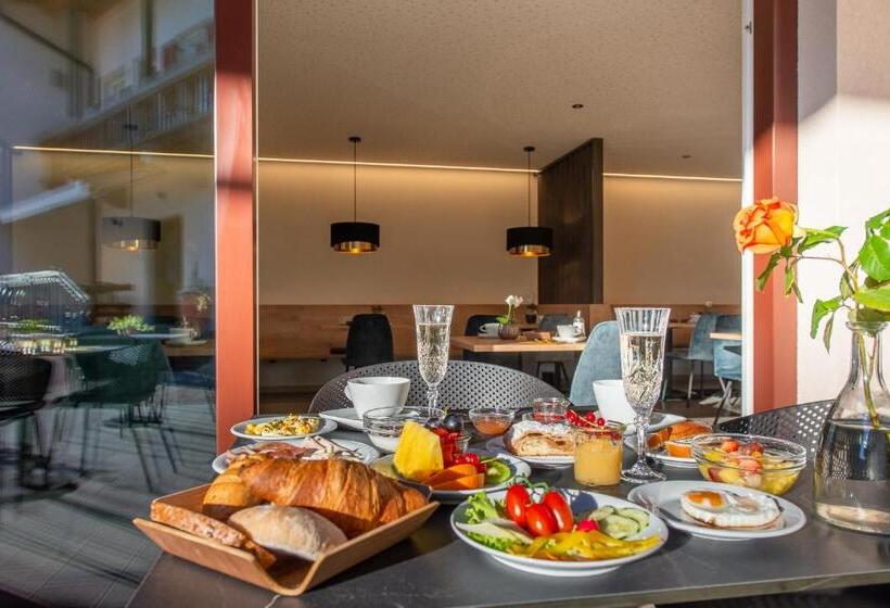 Апартаменты 1 Спальня, Rebenheim