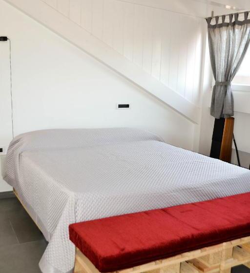 استودیو استاندارد با تراس, Walter