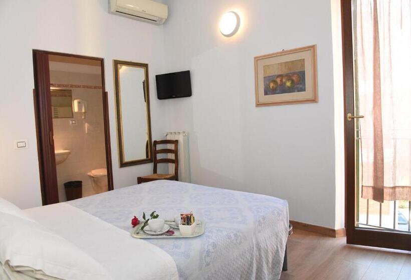 Номер Стандарт, Albergo La Rosetta