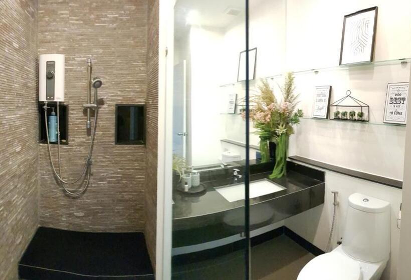 اتاق سوپریور, The Midst@ Royal Hills Nakornayok