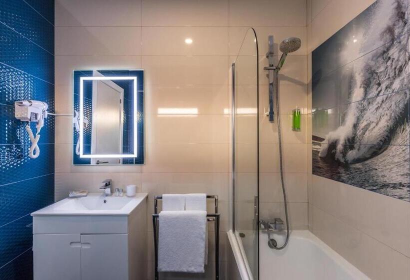 اتاق استاندارد, Suites @ Portarade