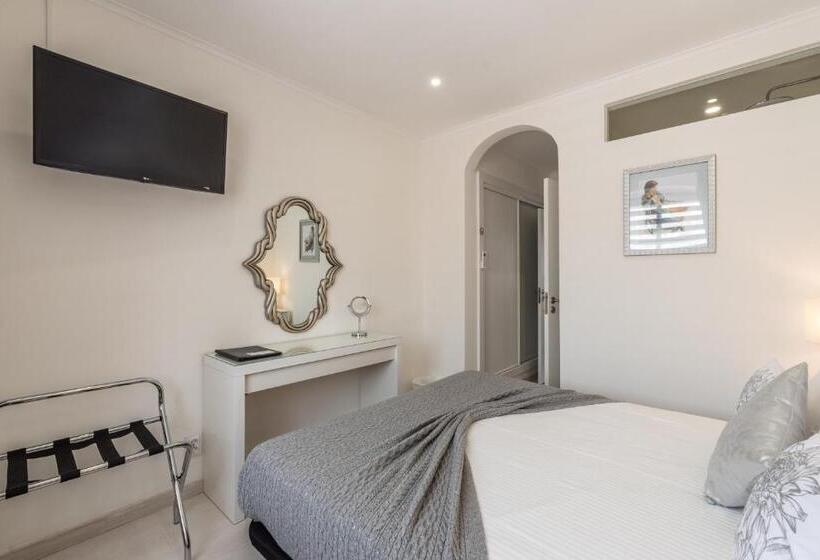 اتاق استاندارد, Suites @ Portarade