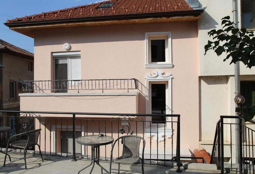 Номер Стандарт Совместная Ванная, Ema Artistic House