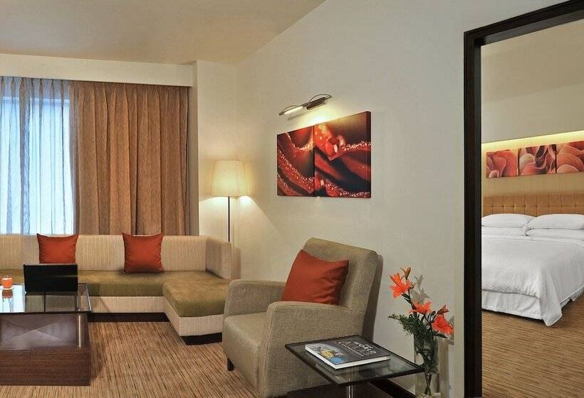 行政套房, Four Points By Sheraton Hotel And Serviced Apartments Pune